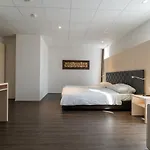 Lorentes Bern Airport 4*