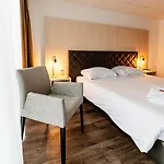 Ξενοδοχείο με διαμερίσματα Lorentes Bern Airport 4*