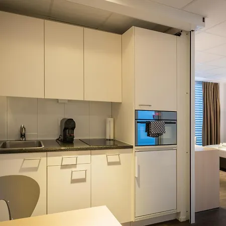 Lorentes Bern Airport 4* בלפ