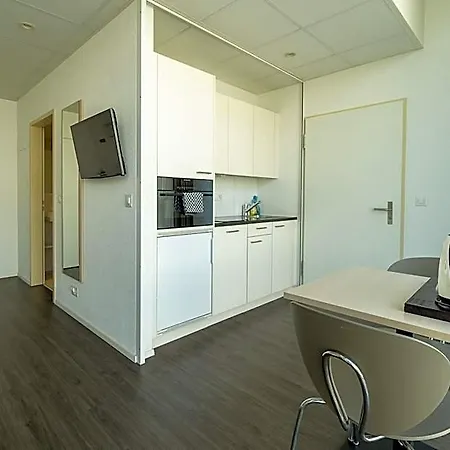 Lorentes Bern Airport 公寓式酒店 4*
