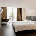 아파트호텔 Lorentes Bern Airport 4*